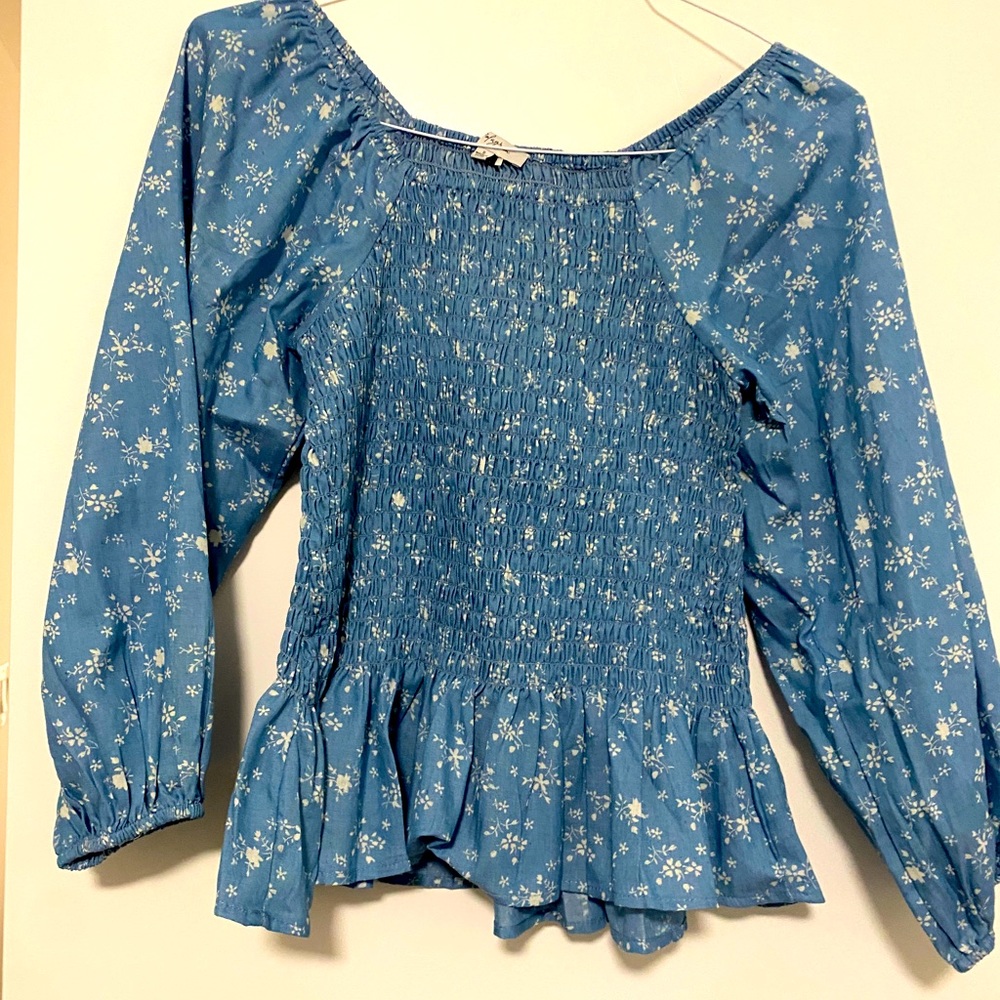 Polagram small long sleeve ruched top, beautiful floral denim fabric
